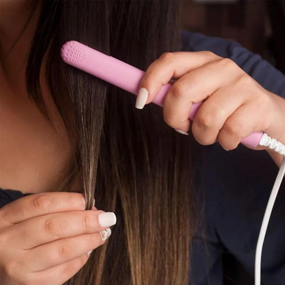 ✨ GlowBrush™ – La Plancha Portátil Para un Cabello Siempre Perfecto